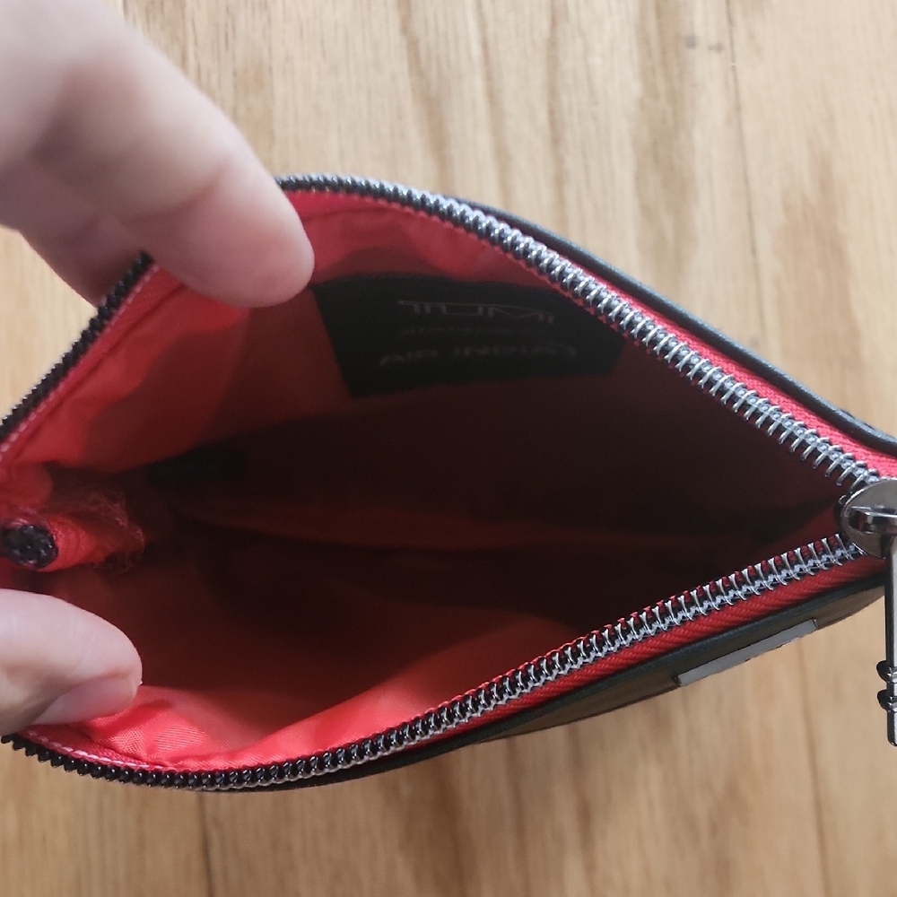 Tumi Black and Red Toiletry Bag Zipper Pouch - Picture 4 of 10